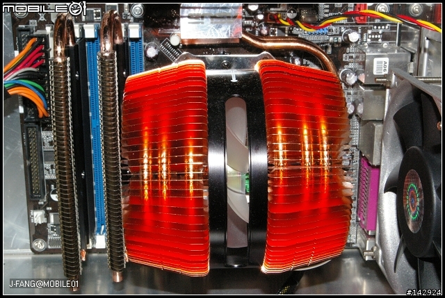 [分享]Thermaltake(CL-R0026)熱導管式記憶體散熱片(32P)
