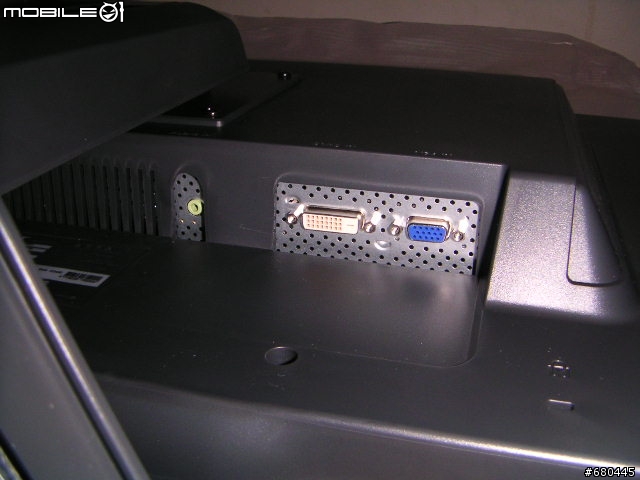 [分享] 平價的二十六吋電腦螢幕 ACER AL2623W 開箱照