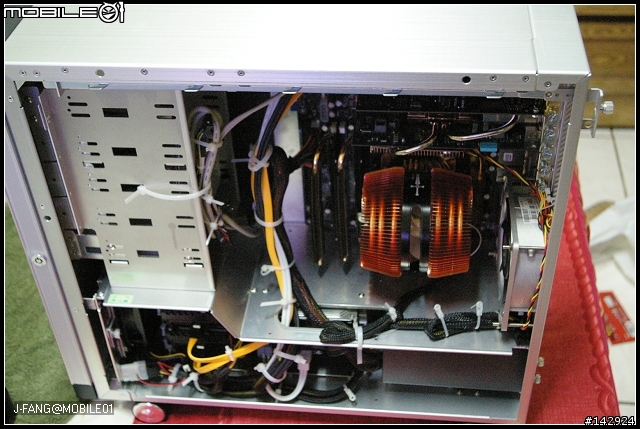 [分享]Thermaltake(CL-R0026)熱導管式記憶體散熱片(32P)