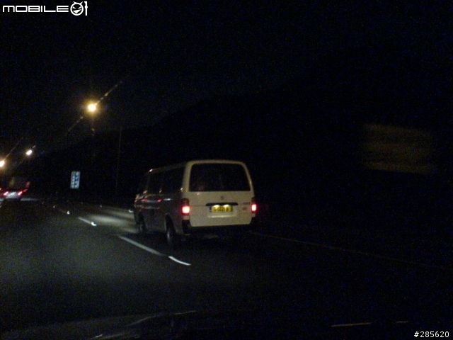 掛別國車牌的車子,在中山高行駛??