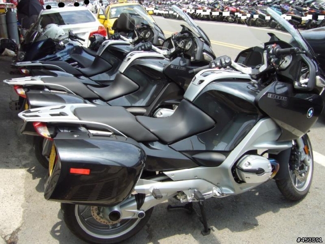 民雄鵝肉街巧遇  BMW R1200