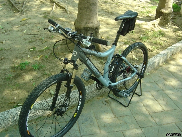 07 SCOTT SCALE 30