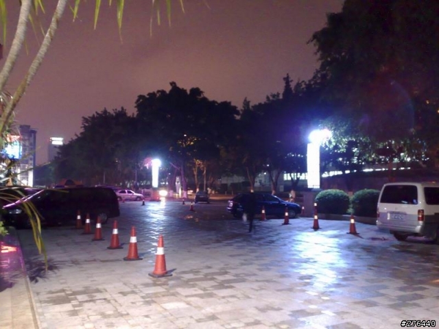[我的N95今天開箱了]之二(加一些近拍及夜拍照)