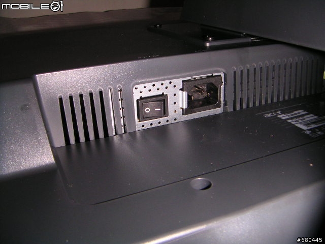 [分享] 平價的二十六吋電腦螢幕 ACER AL2623W 開箱照