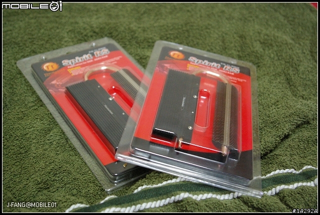 [分享]Thermaltake(CL-R0026)熱導管式記憶體散熱片(32P)