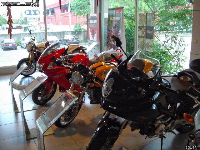 嘉義碩文閒晃行~內有DUCATI與真正的"重機"