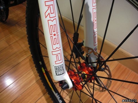 [分享] 2007 FUJI TEAM ISSUE MTB -- 5/6 零件升級 (輕量化)