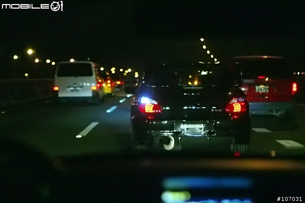 中山高深夜遇見某車隊居然全部改裝電動車牌!!!