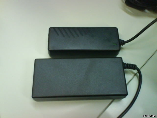 [分享]FOR SONY SZ 用的變壓器 台灣製 (真是輕多了)