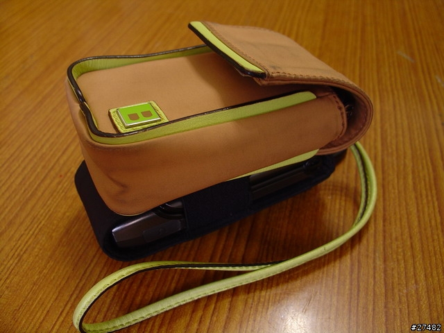比手機還貴的手機套Head Porter Black Beauty Mobile Case