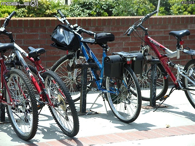 [惡搞]想要登山胎的抓地力+公路胎的速度嗎?來來來...
