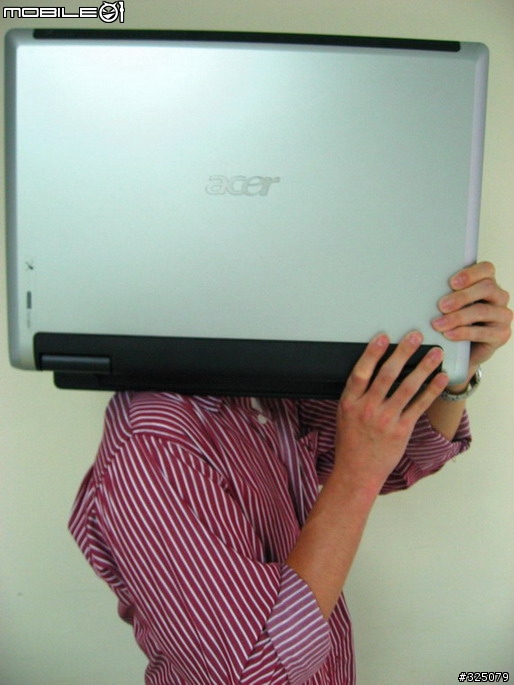[分享]驚見龐然大物,排山倒海而來-acer Aspire9810 20.1吋--筆記型--電腦.