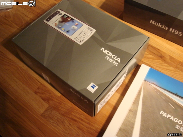 [含卡片內容]Made in 芬蘭 Nokia N95在台灣出現～剛剛拿到還是熱的!!