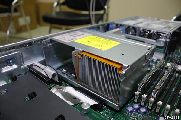 [開箱]HP DL380 G5