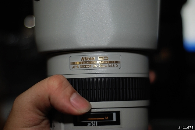 [檄文]Nikon 28-70mm f2.8 小小灰!!  我跟你拼了~~