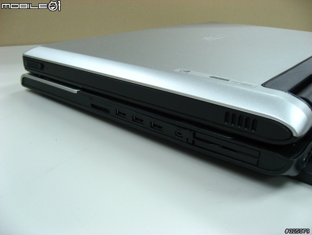 [分享]驚見龐然大物,排山倒海而來-acer Aspire9810 20.1吋--筆記型--電腦.