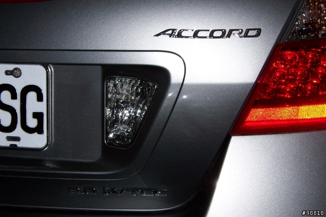 Honda Accord 2.0 LX 加裝音響換片機的問題