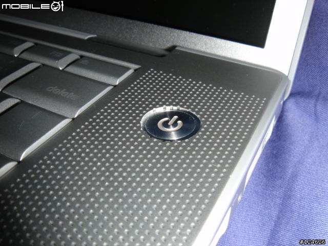 MacBook Pro 電源鍵 凹陷  就是這個樣子  ---  有圖有證明