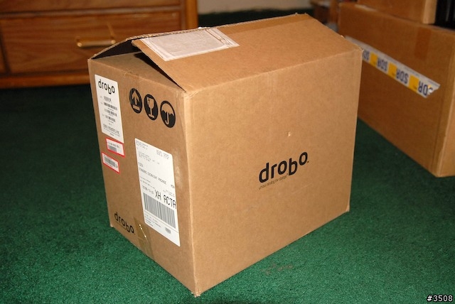 [分享] drobo storage robot 儲存機器人