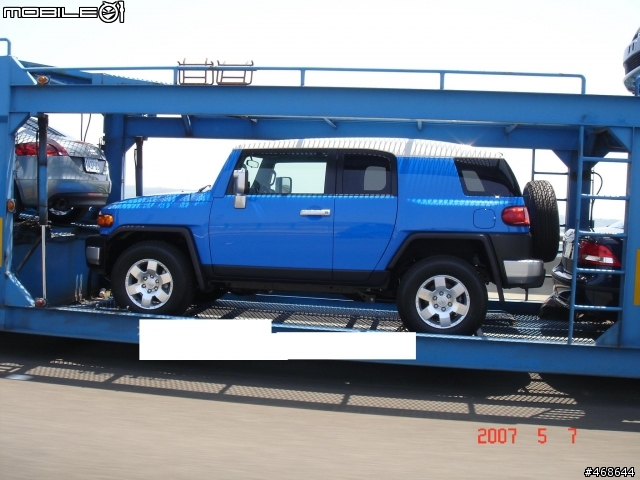 在中二高拍到的TOYOTA FJ Cruiser