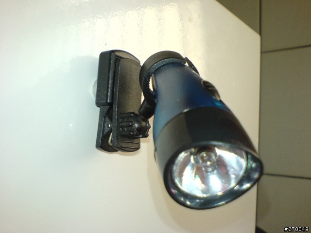 [分享]TIM(倒V)X V1白光LED 手電筒