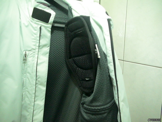 [分享]新購入的DAINESE G. DURANGO TEX