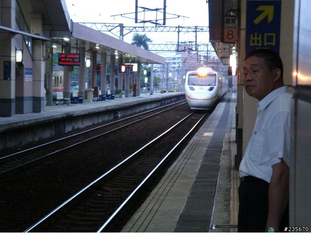 [分享]高速過彎的快感—傾斜式列車「太魯閣號」體驗