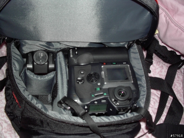 Lowepro SlingShot 200 AW VS Tamrac 5547 勸想清楚文～圖太多，有空再看吧