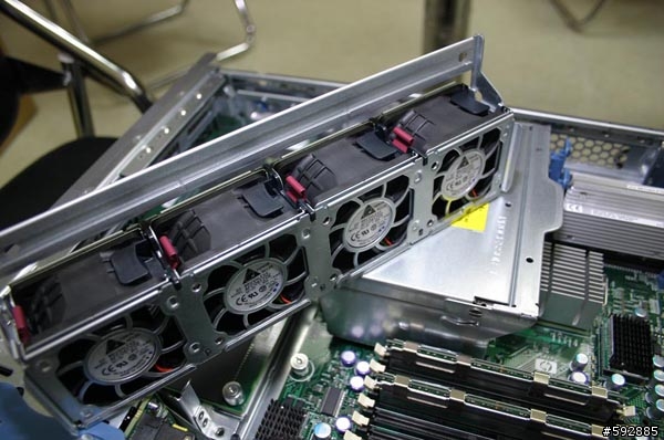 [開箱]HP DL380 G5