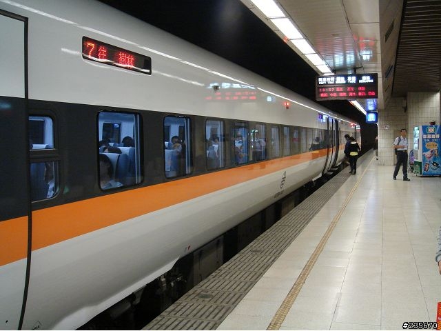 [分享]高速過彎的快感—傾斜式列車「太魯閣號」體驗