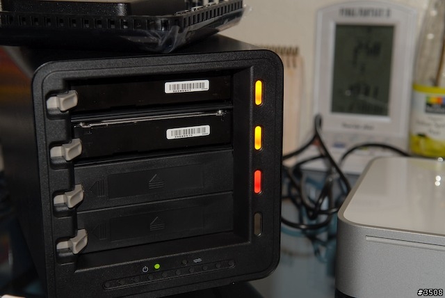 [分享] drobo storage robot 儲存機器人