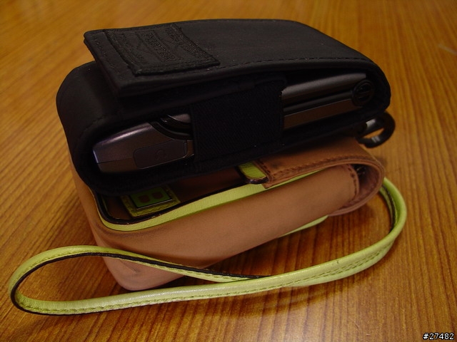 比手機還貴的手機套Head Porter Black Beauty Mobile Case