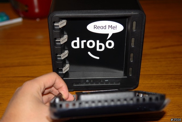 [分享] drobo storage robot 儲存機器人
