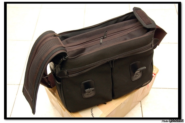 [分享] 新入手 Nikon x Porter 吉田相機包