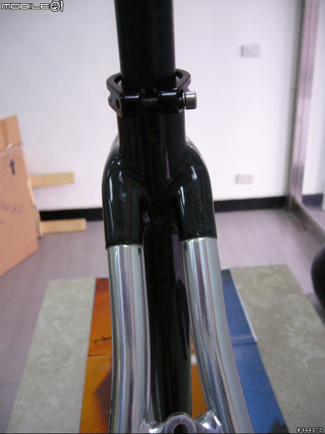[分享]新公路車車架入荷-------isaac-carbon..續..