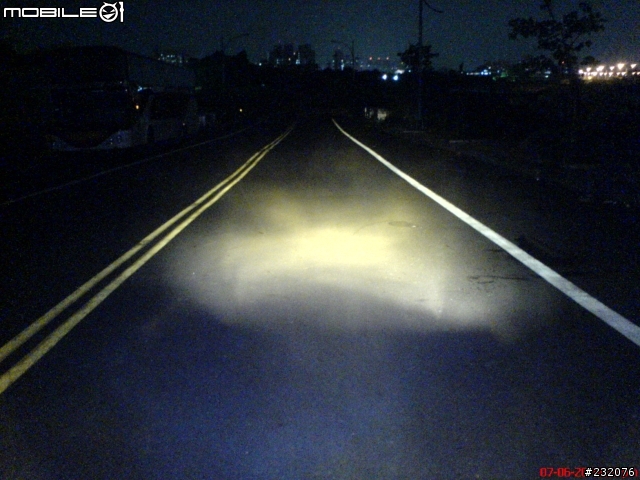 [分享]SYM RX-110 超亮大燈測試 （已從12v35w2鎢絲升級為12v35w4鎢絲）