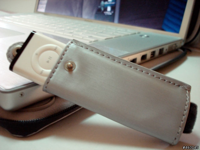 新鮮入荷，moshi CODEX 17吋 MacBook Pro專用袋