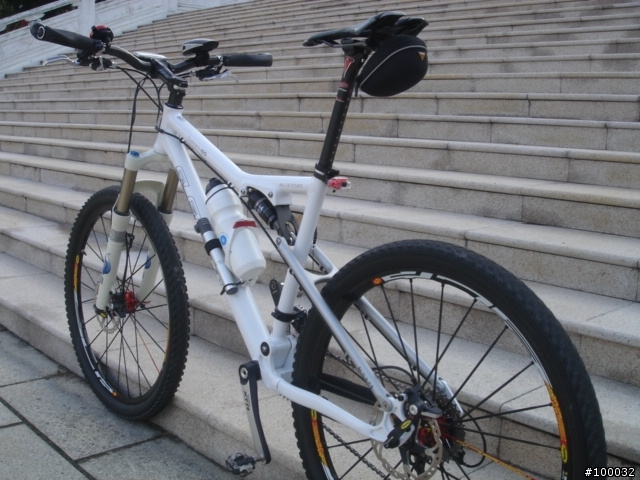 specialized Epic 分享．．．Element Triton-100車架
