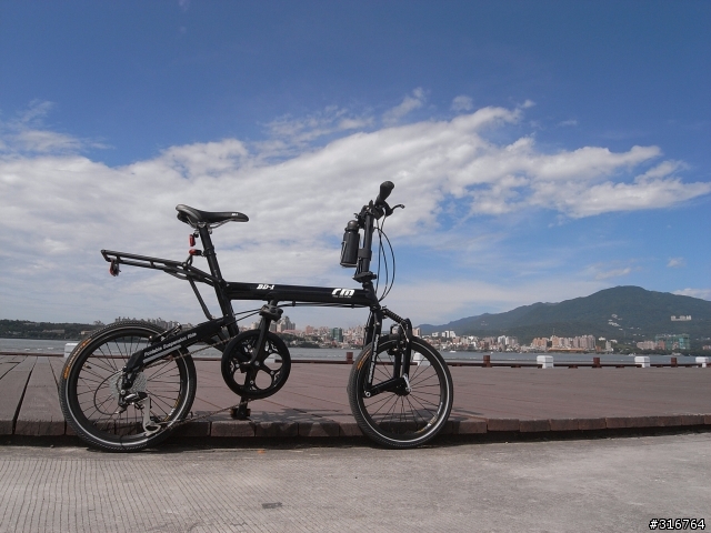 【分享】日本限定版的黑色小鳥車 Black Birdy Standard...