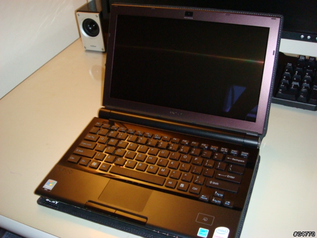 [簡單分享]SONY VAIO VGP-CVT1 夾式攜行皮套 For VAIO TZ 系列