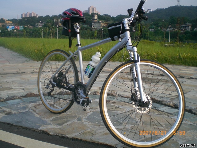 帶著我的怪車去晨跑