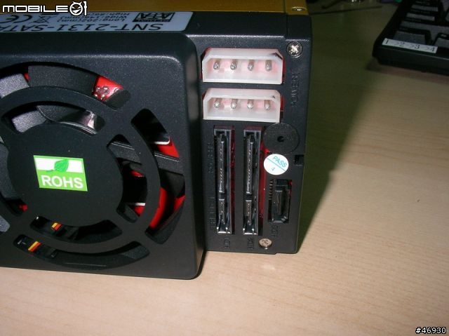 用 SNT-2131 抽取盒玩RAID 0+1