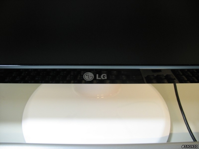 [心得]神祕的22吋 LG 螢幕入手~~