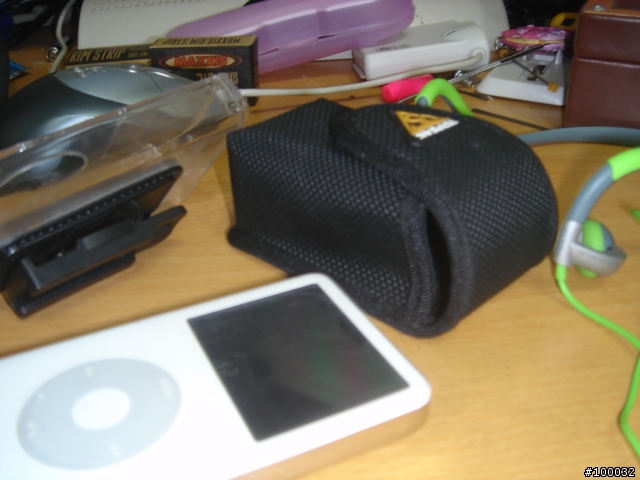 分享一個自製IPOD的固定座...