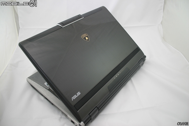 ASUS VX2－黑魂再展極速．碳纖維「改裝版」外觀分享