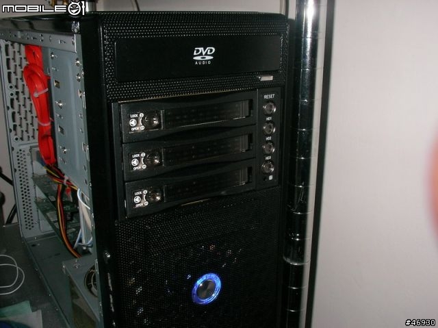 用 SNT-2131 抽取盒玩RAID 0+1