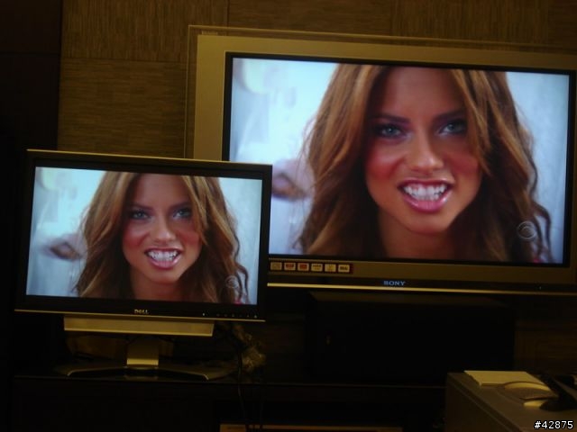 Dell 2407WFP-HC v.s. SONY 40x2000 on Victorias Secret Fashion Show 2006 1080i HDTV
