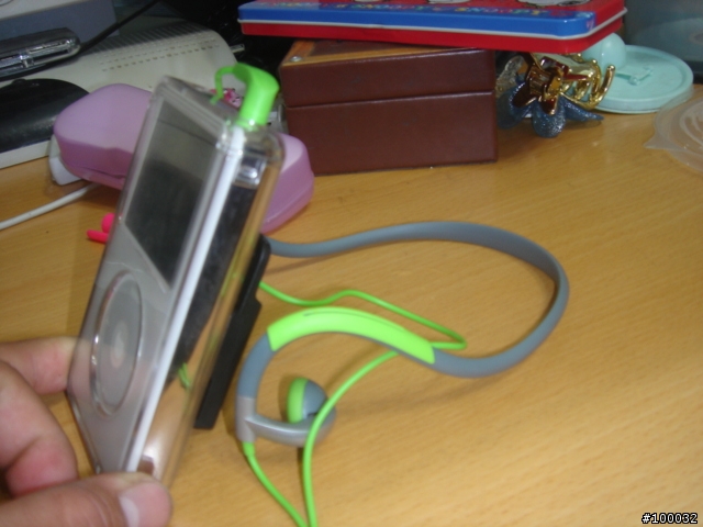 分享一個自製IPOD的固定座...