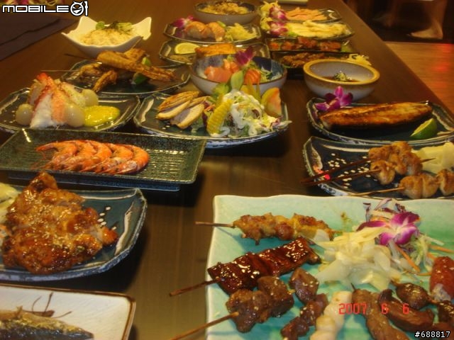 位於岡山即將開發市場旁的"燒呼呼"燒烤店 岡山美食