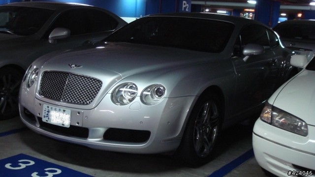 [分享] Continental GT@Breeze Center